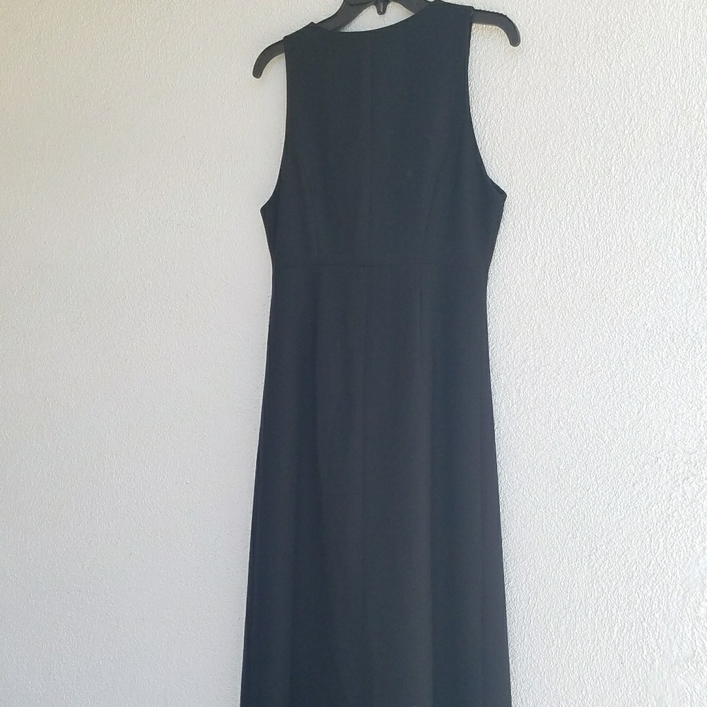 Black long sleeveless dress - Picture 3 of 3